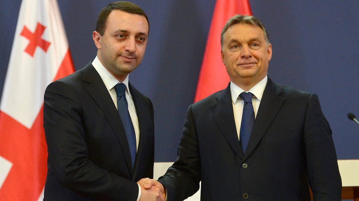 Orbán se chystá i s celou vládou do Gruzie